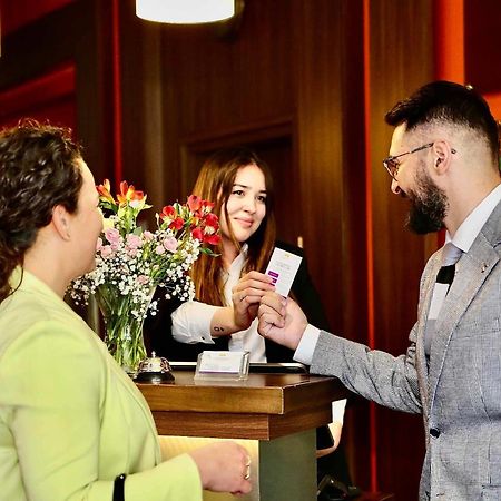 Hotel Teczowy Mlyn Кельце Экстерьер фото