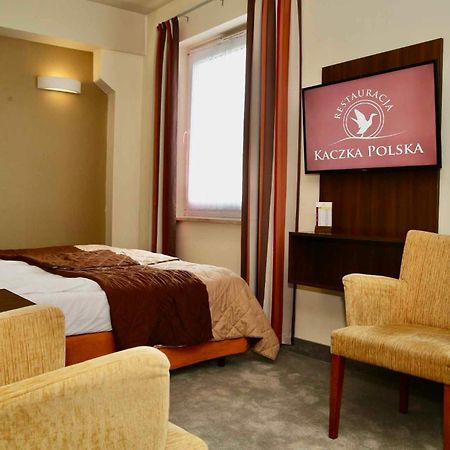 Hotel Teczowy Mlyn Кельце Экстерьер фото