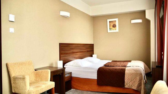 Hotel Teczowy Mlyn Кельце Номер фото
