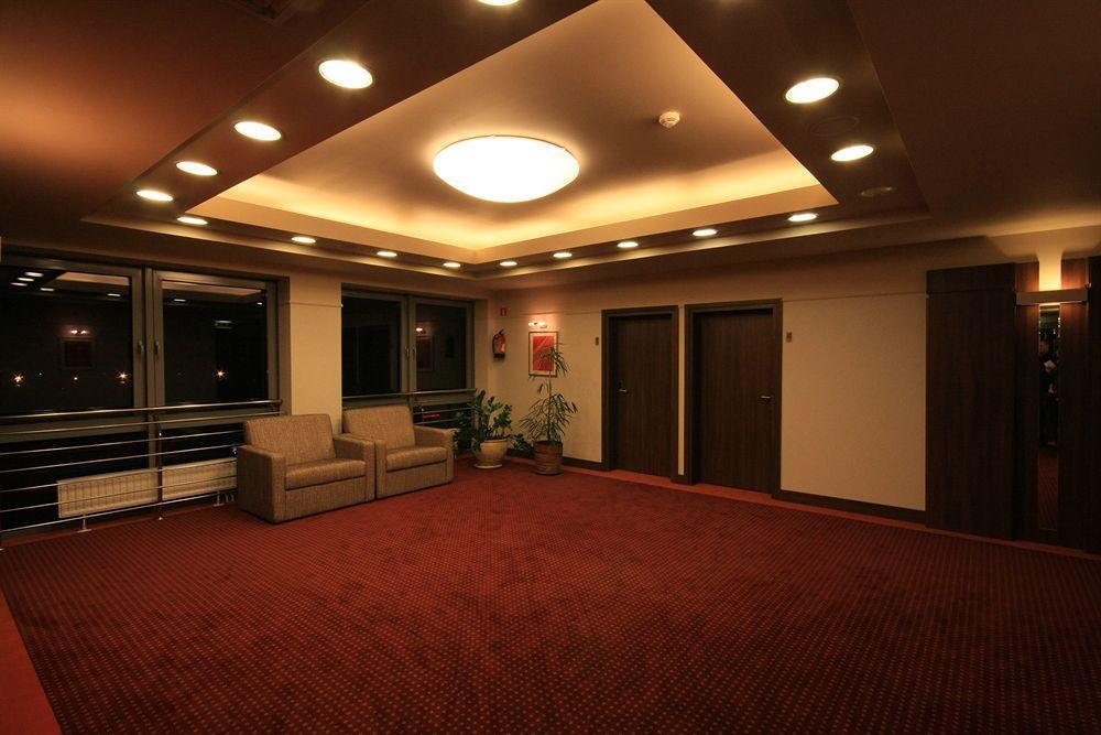 Hotel Teczowy Mlyn Кельце Экстерьер фото