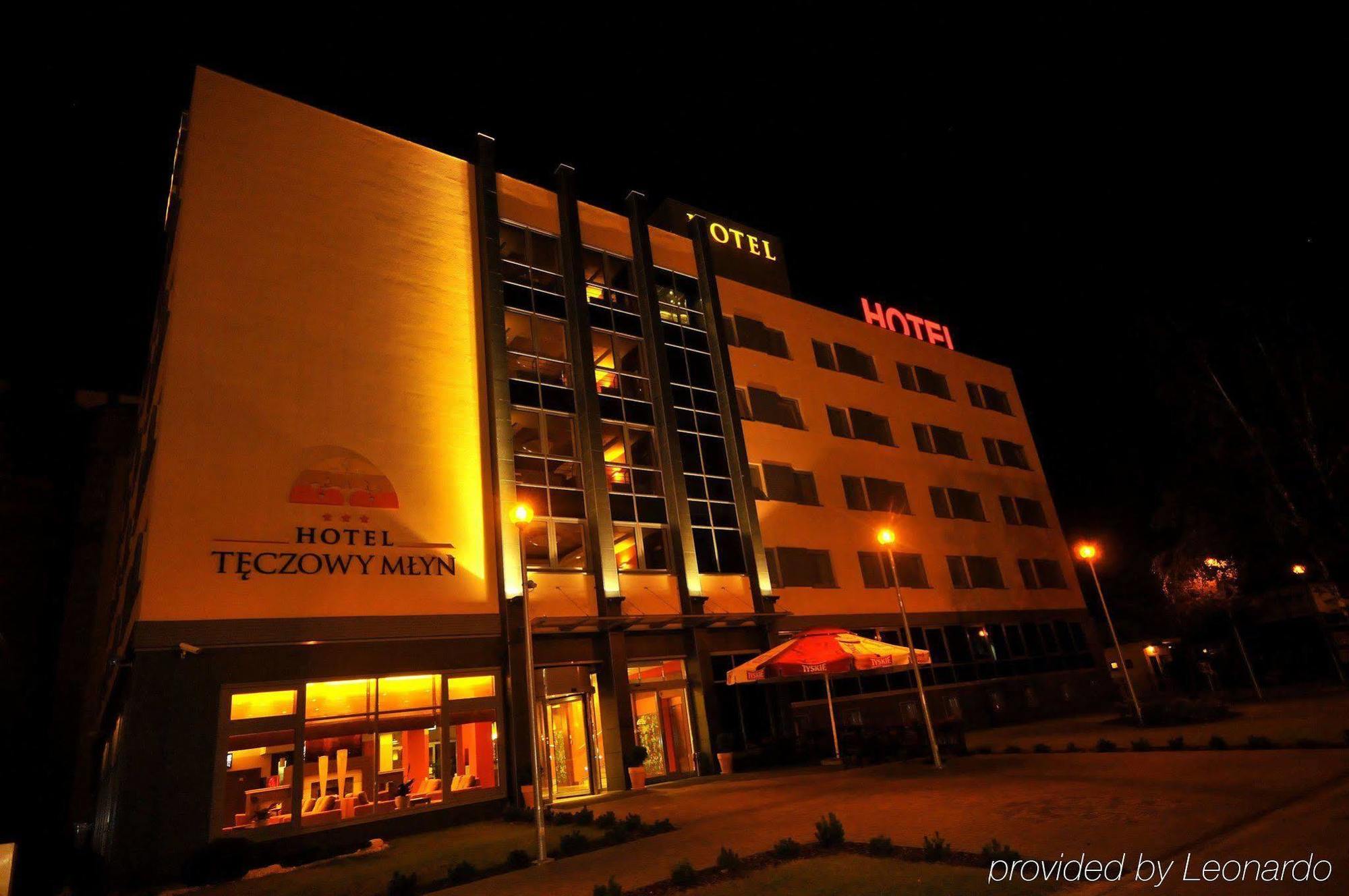 Hotel Teczowy Mlyn Кельце Экстерьер фото
