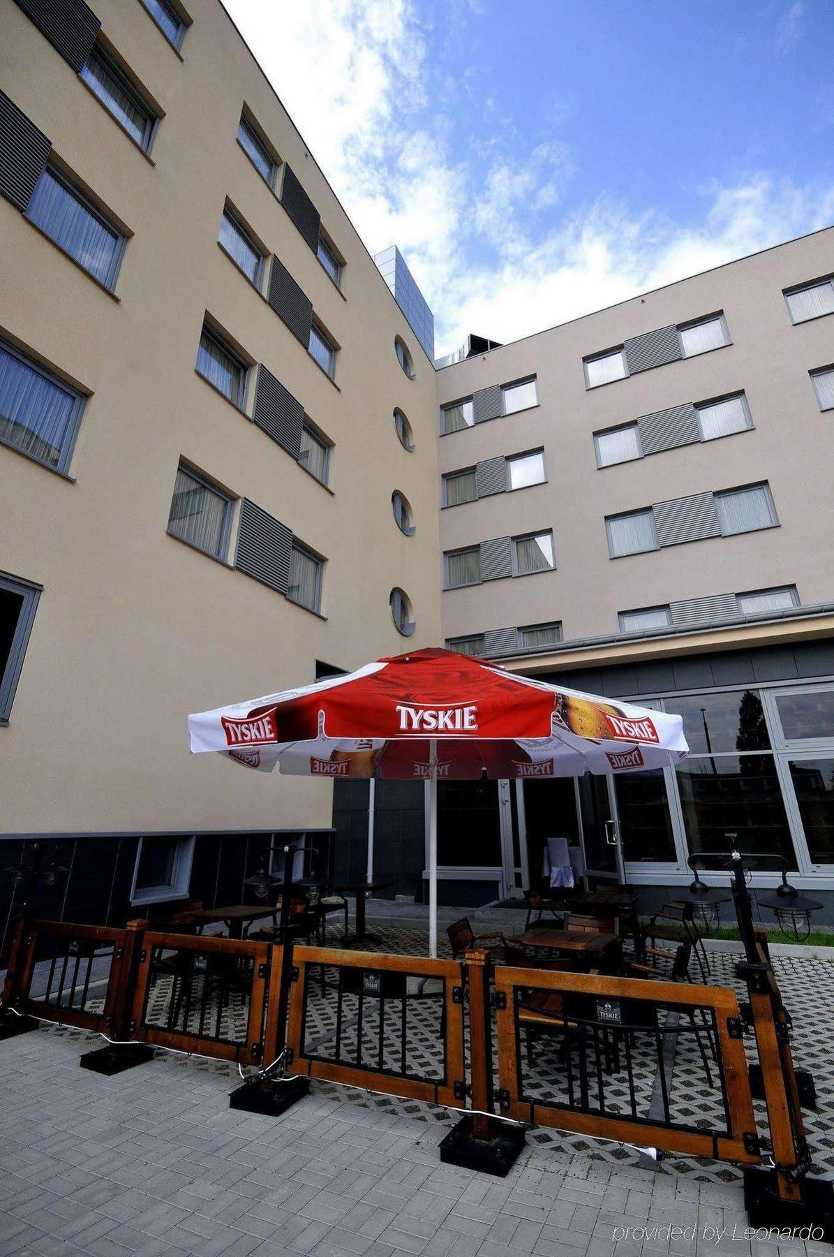 Hotel Teczowy Mlyn Кельце Экстерьер фото