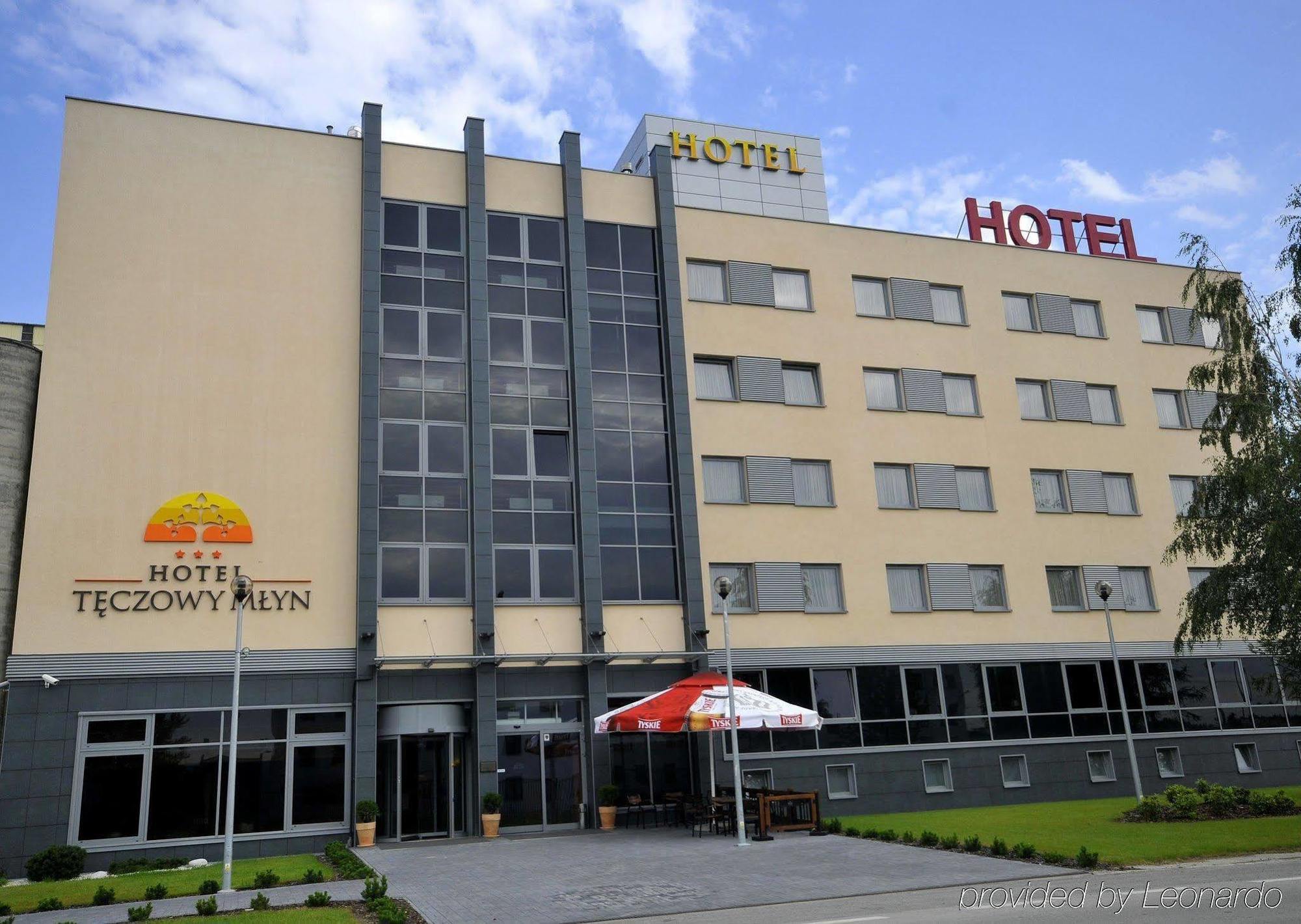 Hotel Teczowy Mlyn Кельце Экстерьер фото